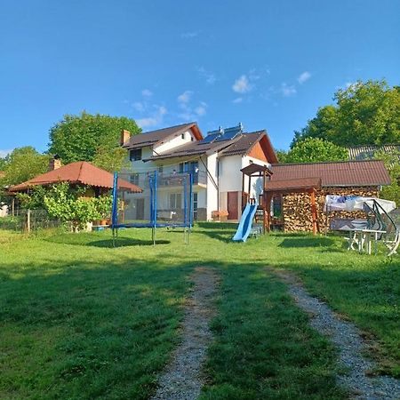 Casa Mariana - Comuna Arefu, Transfagarasan Capatineni-Ungureni Exterior photo